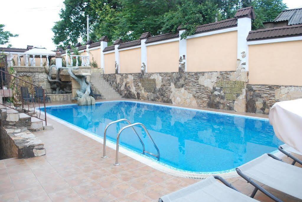 Shadow Boutique Hotel & Spa Chisinau Exterior foto